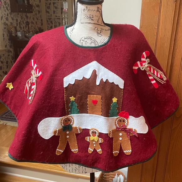 Gingerbread theme complete tree decor including tree skirt 🎄 - Picture 2 of 10